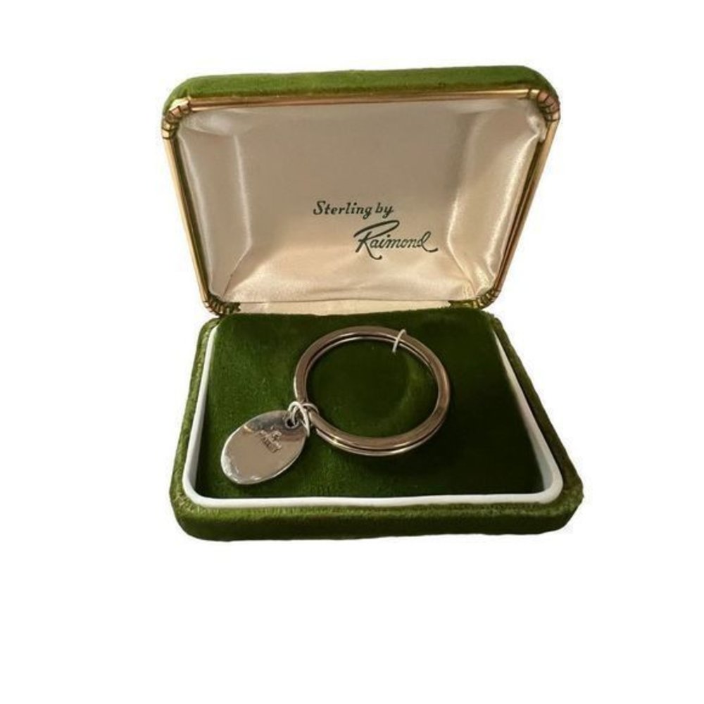 Vintage sterling key ring pendant new in‎ box by Raim￼ond